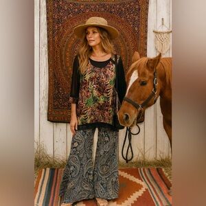 fall🍂Boutique beautiful tunic Xl